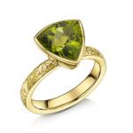 Trillion cut Peridot 18ct Gold Ring